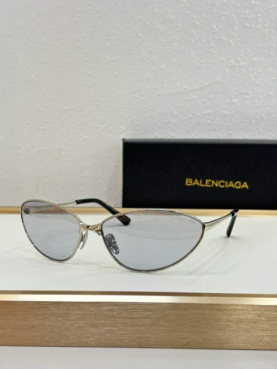 Picture of Balenciaga Sunglasses _SKUfw80882058fw
